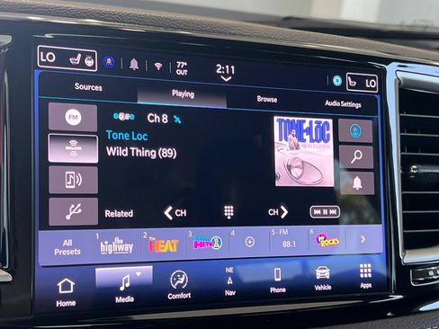 Used 2024 Chrysler Pacifica Limited FWD image 22