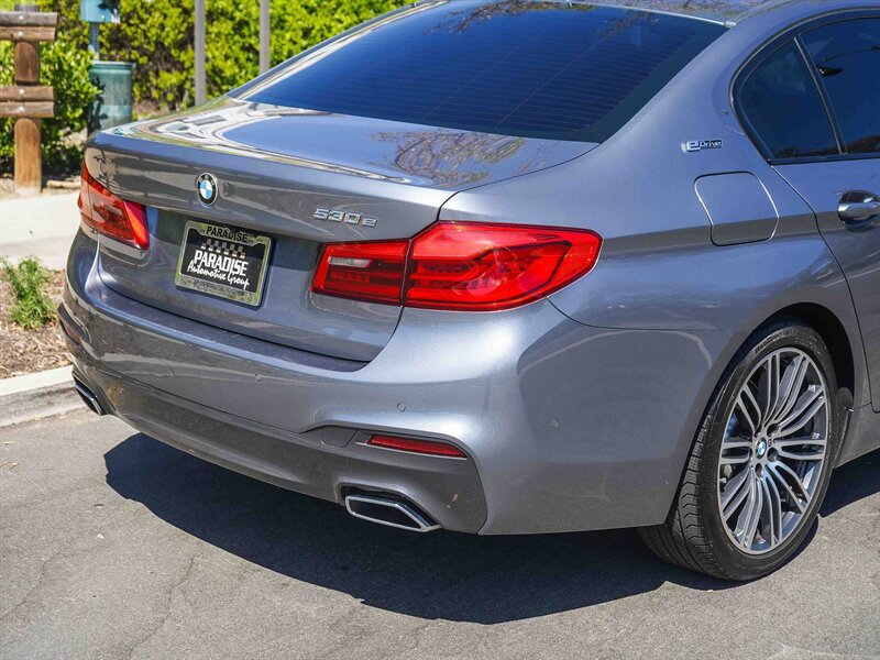Used 2019 BMW 530e w/ M Sport Package RWD image 14