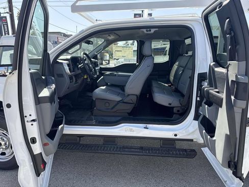 New 2026 Ford F350 XL w/ XL Chrome Package RWD image 17
