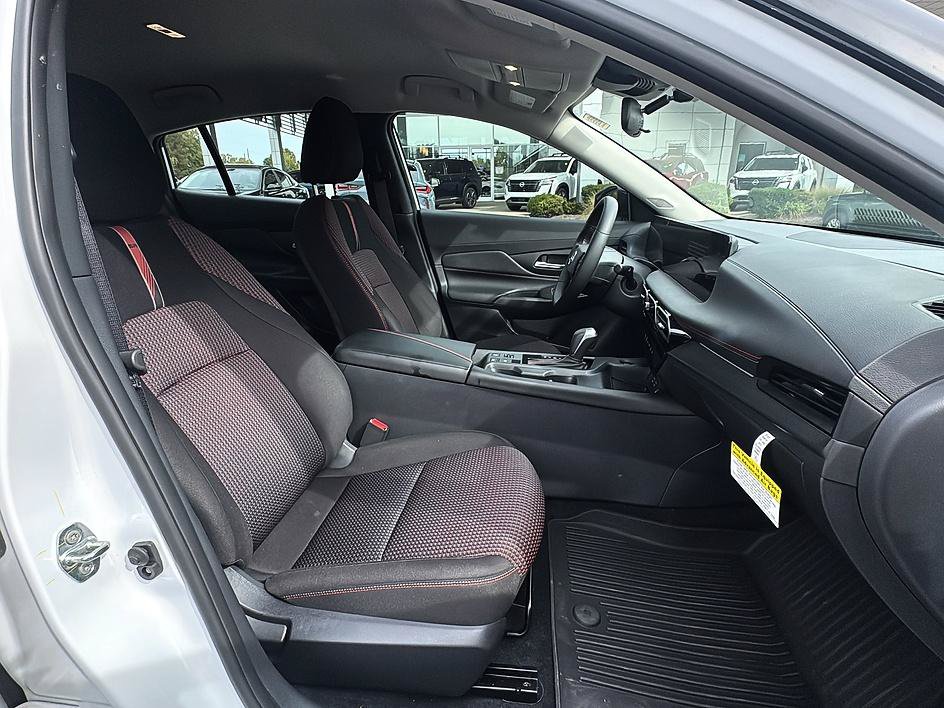 Certified 2026 Nissan Sentra SR w/ Floor Mat Package FWD image 24