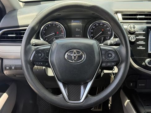 Used 2020 Toyota Camry LE FWD image 20