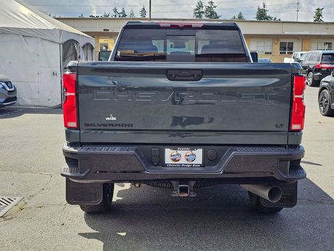 Used 2025 Chevrolet Silverado 3500 LT w/ Trail Boss Package AWD/4WD image 7