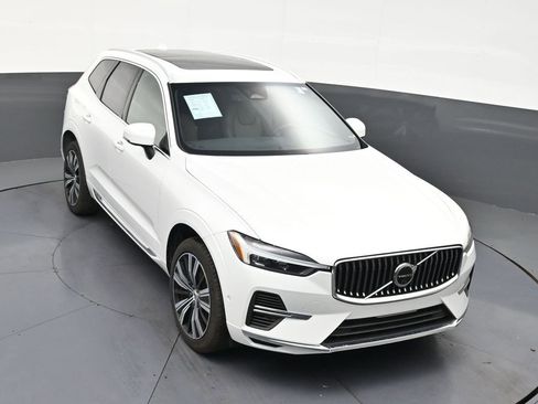 Used 2023 Volvo XC60 T8 Plus image 18