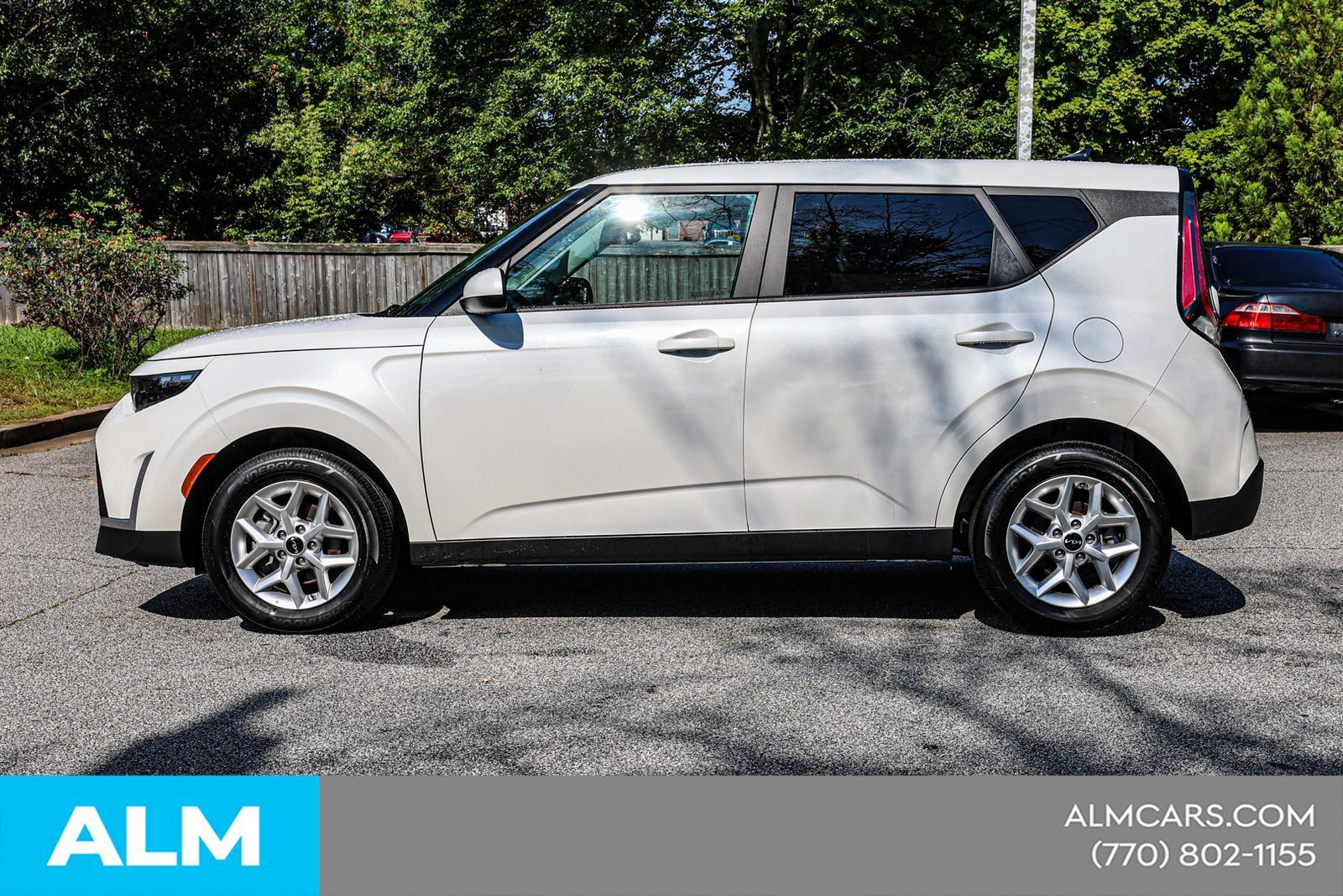 Used 2025 Kia Soul LX w/ LX Technology Package FWD image 9