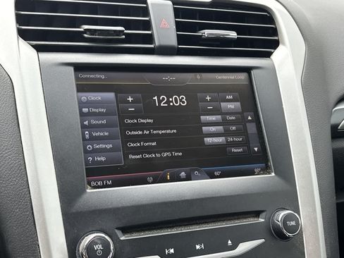 Used 2013 Ford Fusion SE FWD image 17
