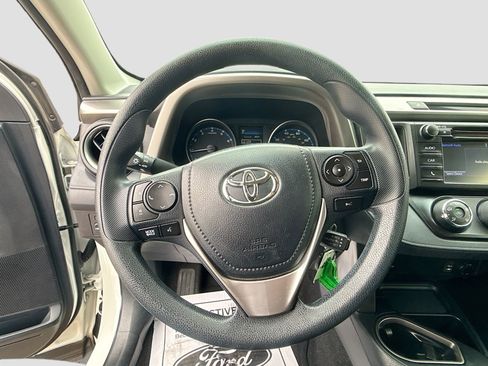 Used 2017 Toyota RAV4 LE image 11