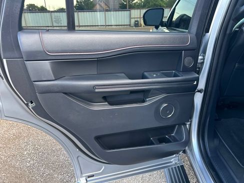 Used 2023 Ford Expedition Limited AWD/4WD image 40