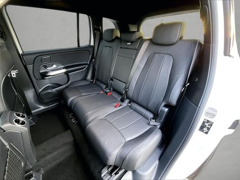 Used 2026 Mercedes-Benz GLB 250 image 12