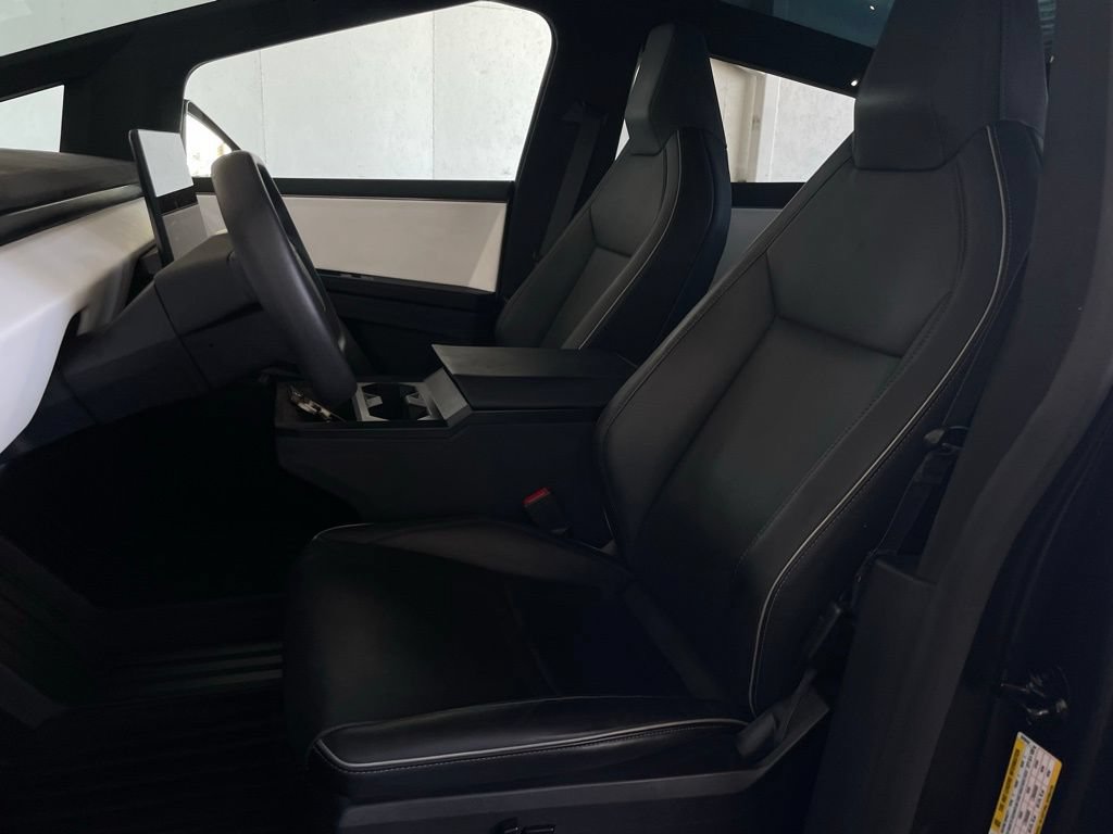 Used 2024 Tesla Cybertruck Cyberbeast AWD/4WD image 11