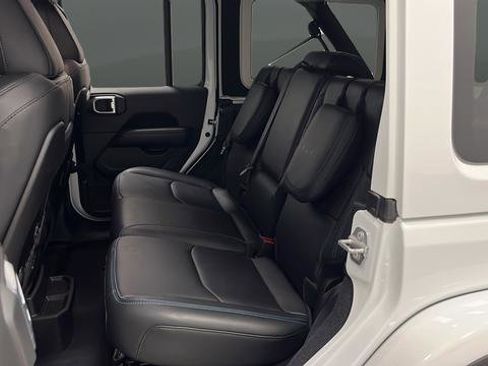 Used 2025 Jeep Wrangler Unlimited Rubicon 4xe image 22