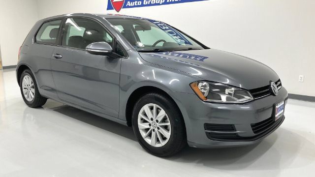 Used 2015 Volkswagen Golf S FWD image 14