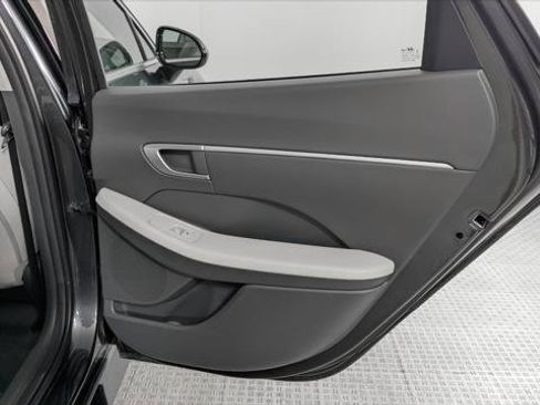 Used 2025 Hyundai Sonata SEL FWD image 13