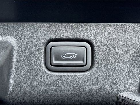 Certified 2025 Hyundai Kona Limited FWD image 44