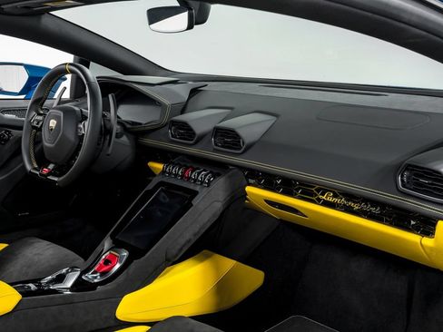 Used 2023 Lamborghini Huracan Tecnica RWD image 33