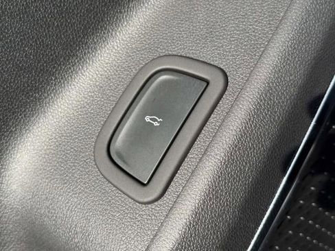 Used 2024 Chevrolet Traverse RS w/ LPO, Floor Liner Package image 22