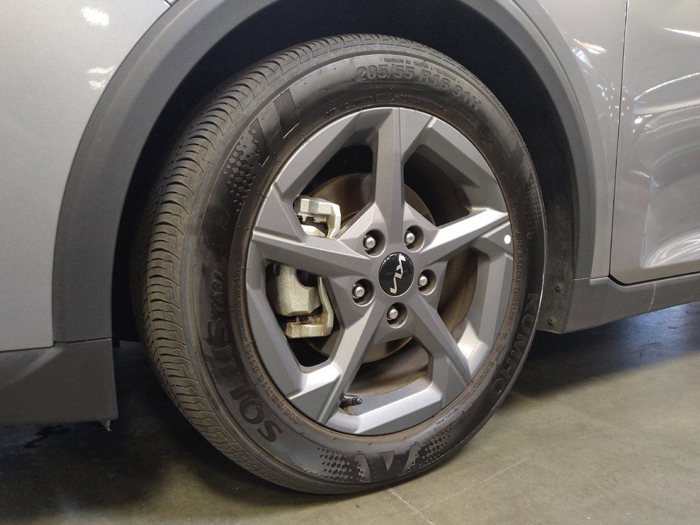 Used 2025 Kia K4 FWD image 31