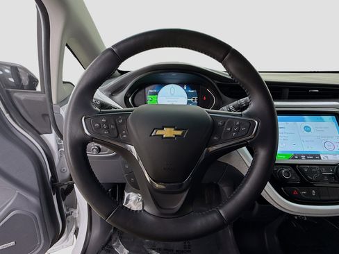 Used 2021 Chevrolet Bolt Premier w/ Infotainment Package image 11