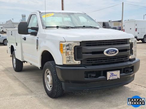 Used 2017 Ford F250 XL AWD/4WD image 1