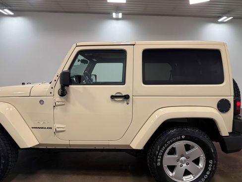 Used 2011 Jeep Wrangler Sahara w/ Connectivity Group AWD/4WD image 35