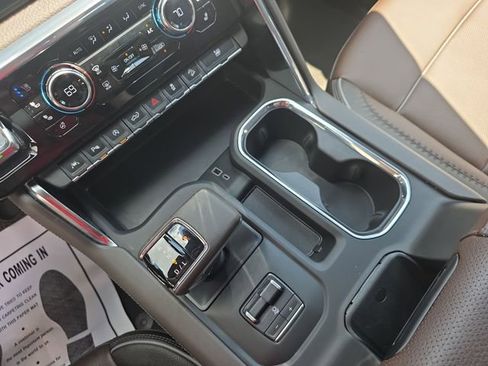 Used 2024 GMC Sierra 1500 Denali AWD/4WD image 26