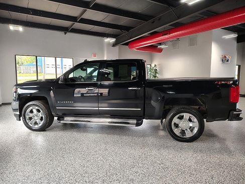 Used 2018 Chevrolet Silverado 1500 LTZ w/ Sport Package AWD/4WD image 7