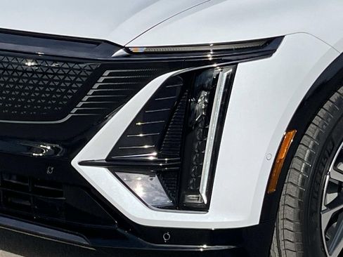 New 2026 Cadillac Lyriq Premium Sport image 9