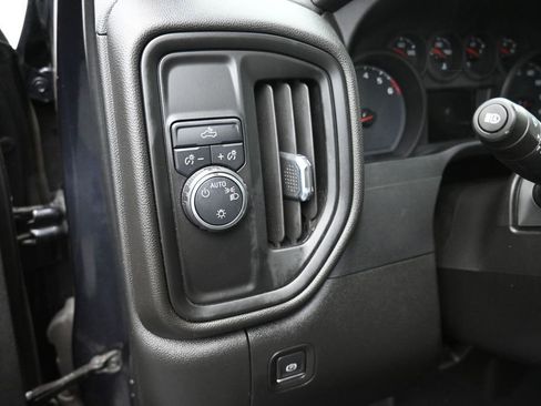 Used 2022 Chevrolet Silverado 1500 Custom RWD image 13