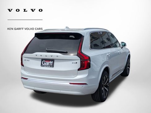 New 2026 Volvo XC90 B5 Core AWD/4WD image 3