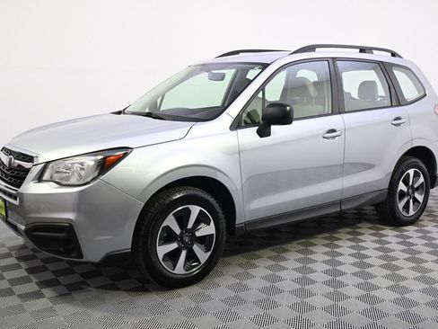 Used 2018 Subaru Forester 2.5i w/ Alloy Wheel Package image 2