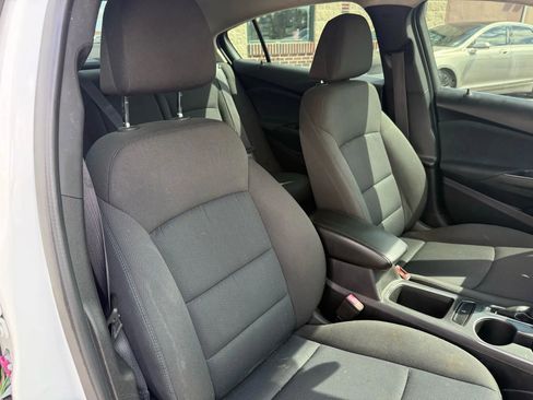 Used 2016 Chevrolet Cruze LT image 27