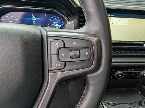 Used 2023 Chevrolet Silverado 1500 ZR2 w/ Technology Package image 17