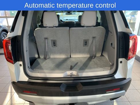 Used 2021 GMC Acadia SLT w/ Technology Package image 18