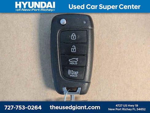Certified 2024 Hyundai Elantra SE FWD image 30