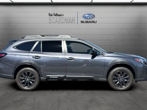 Used 2025 Subaru Outback Onyx Edition AWD/4WD image 3