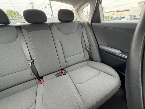 Used 2025 Kia K4 FWD image 36