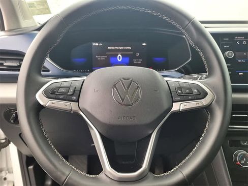 Used 2022 Volkswagen Taos SE w/ Panoramic Sunroof Package image 21
