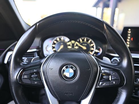 Used 2018 BMW 530i RWD image 28