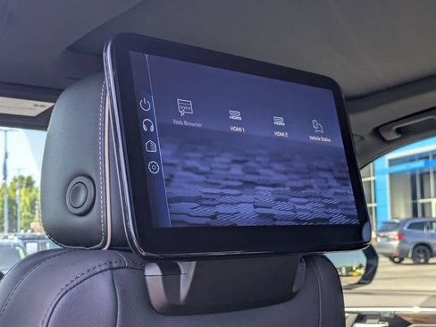 New 2026 Chevrolet Suburban Premier AWD/4WD image 32