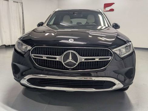 Used 2023 Mercedes-Benz GLC 300 w/ Exclusive Trim Package image 26