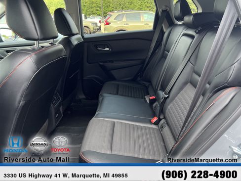 Used 2025 Nissan Rogue SV AWD/4WD image 24