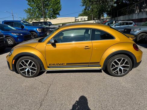 Used 2017 Volkswagen Beetle 1.8T Dune FWD image 2