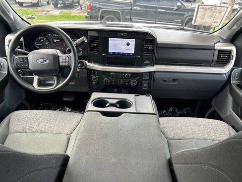 Used 2025 Ford F250 XLT AWD/4WD image 11