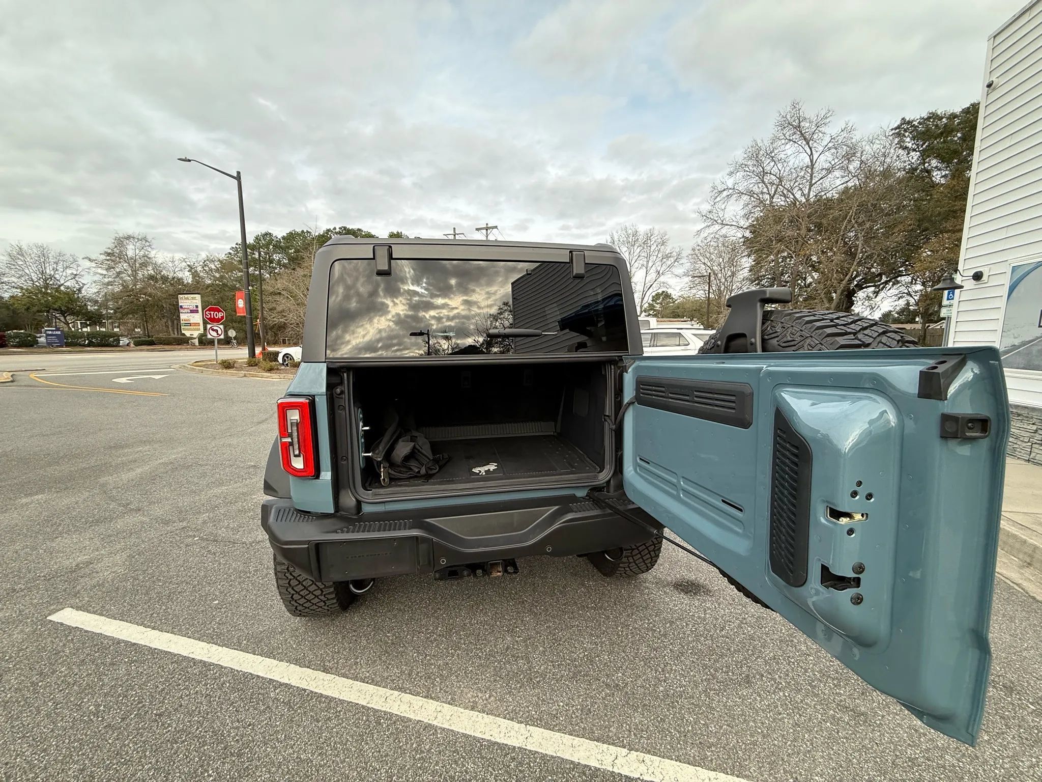 Used 2021 Ford Bronco First Edition AWD/4WD image 9