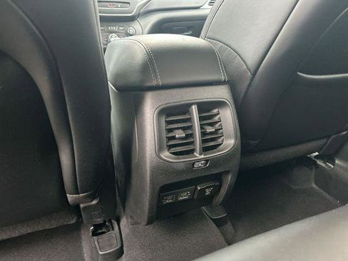 Certified 2022 Jeep Cherokee Latitude Lux image 22