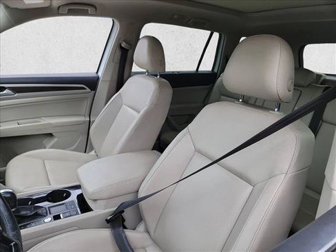 Used 2018 Volkswagen Atlas SEL FWD image 12