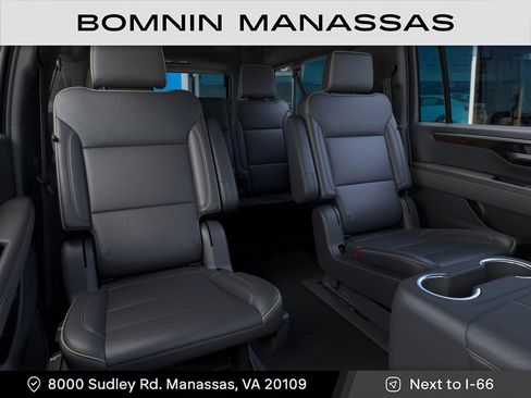 New 2026 Chevrolet Suburban Premier image 17