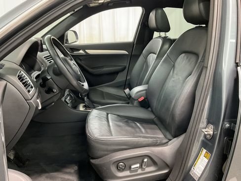 Used 2017 Audi Q3 2.0T Premium Plus w/ Premium Plus Package AWD/4WD image 19