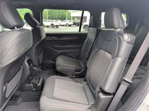 New 2026 Jeep Grand Cherokee L Laredo RWD image 36