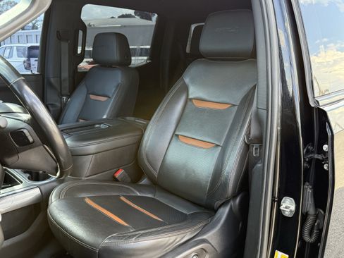 Used 2020 GMC Sierra 1500 AT4 w/ AT4 Premium Package AWD/4WD image 7