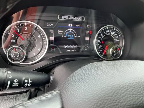 Used 2020 RAM 1500 Laramie AWD/4WD image 26